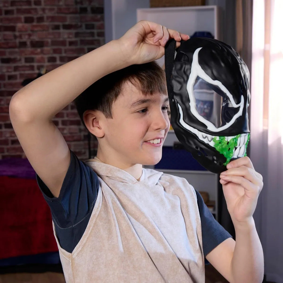 Mascara Venom Marvel Spider Man Brilla En La Oscuridad Niños